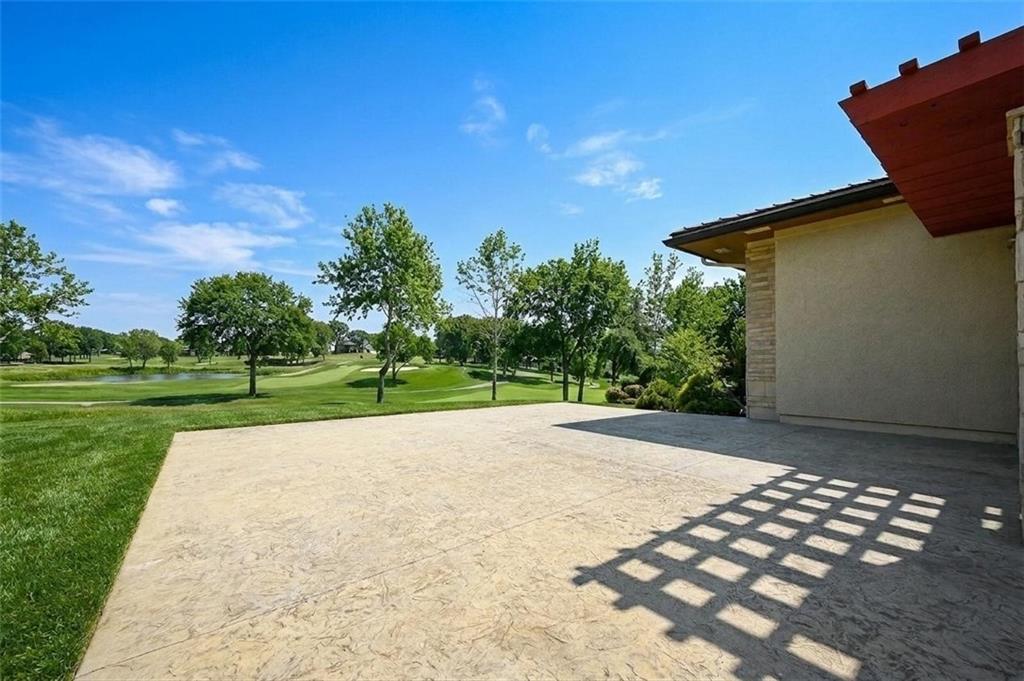 6537 Ridge Road Parkville, MO 64152 - Photo 24 of 83