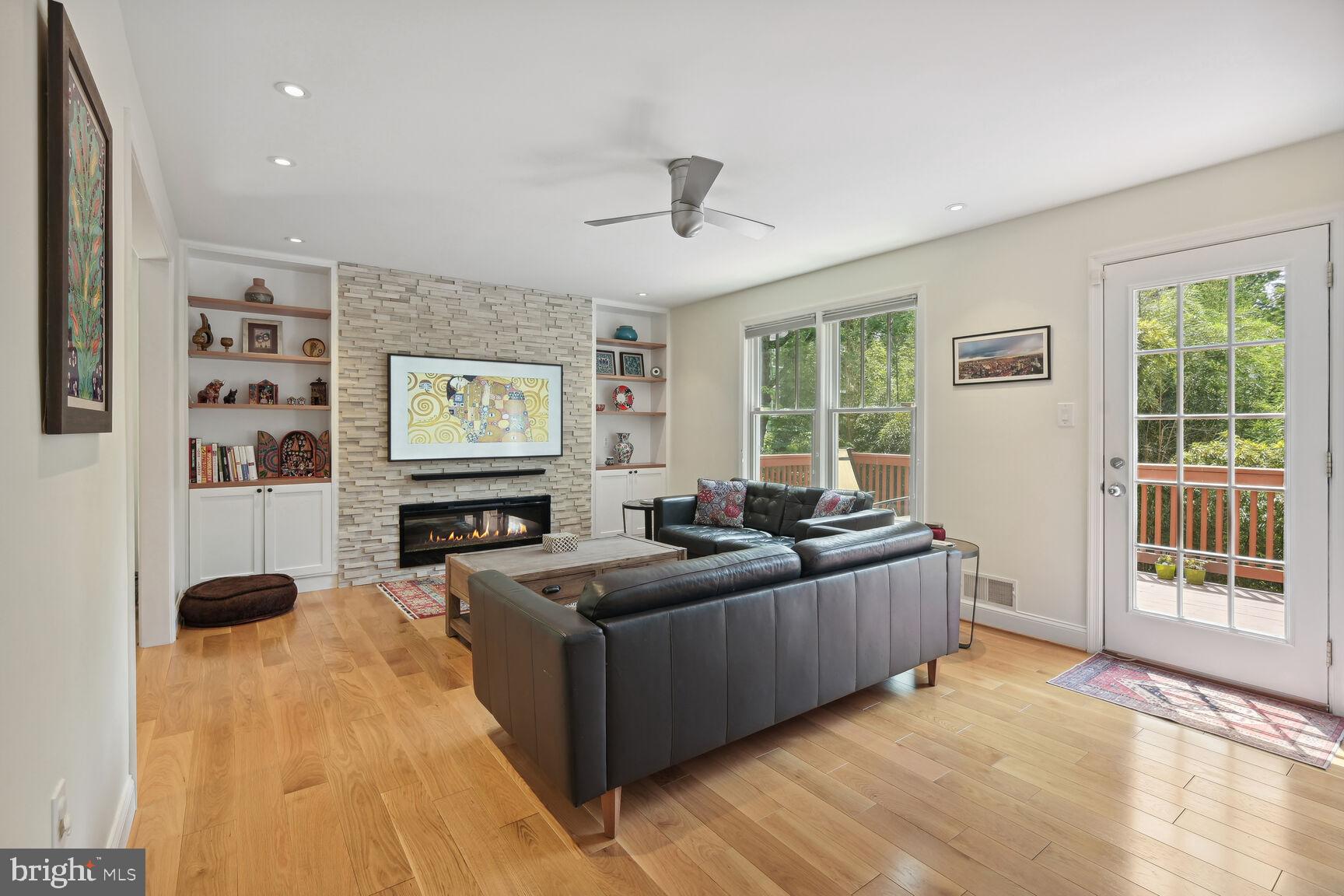 4208 Maple Terrace Chevy Chase, MD 20815 - Photo 5 of 27 Family room