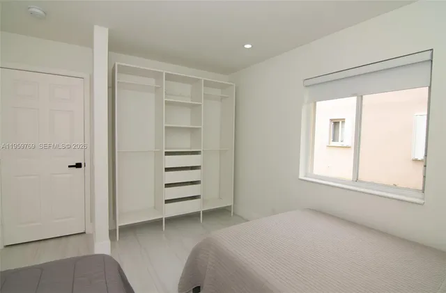 $4,300 | 4420 Dogwood Circle, Unit 4420, Weston, FL 33331