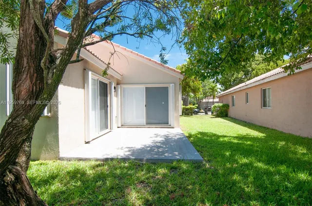 $4,300 | 4420 Dogwood Circle, Unit 4420, Weston, FL 33331