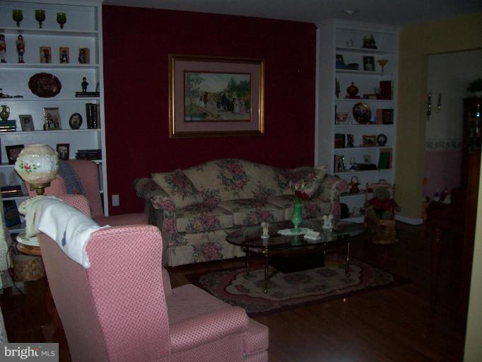 311 Potomac Avenue Rosedale, MD 21237 - Photo 6 of 17 Formal LvRm