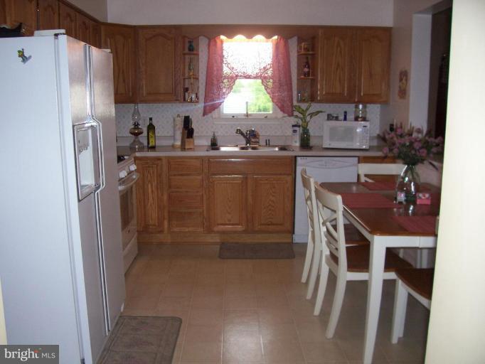 311 Potomac Avenue Rosedale, MD 21237 - Photo 8 of 17 Eat in