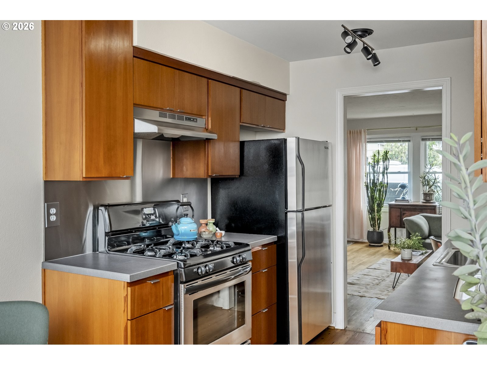 1011 Northeast Emerson Street Portland, OR 97211 - Photo 15 of 35