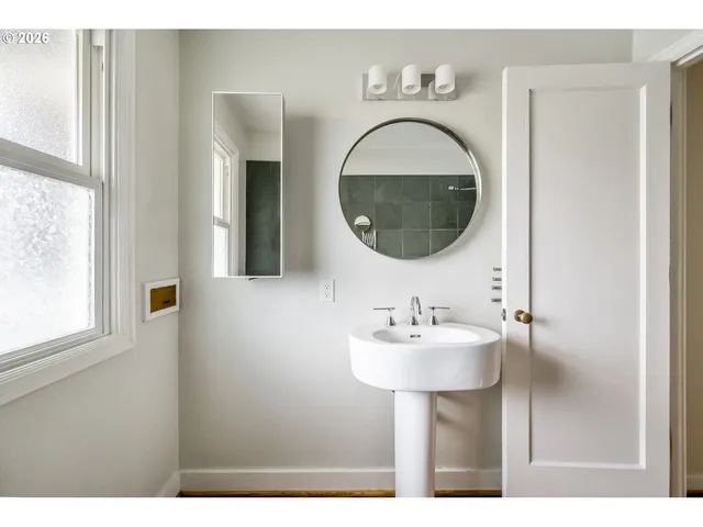 $299,000 | 1011 Northeast Emerson Street, Portland, OR 97211