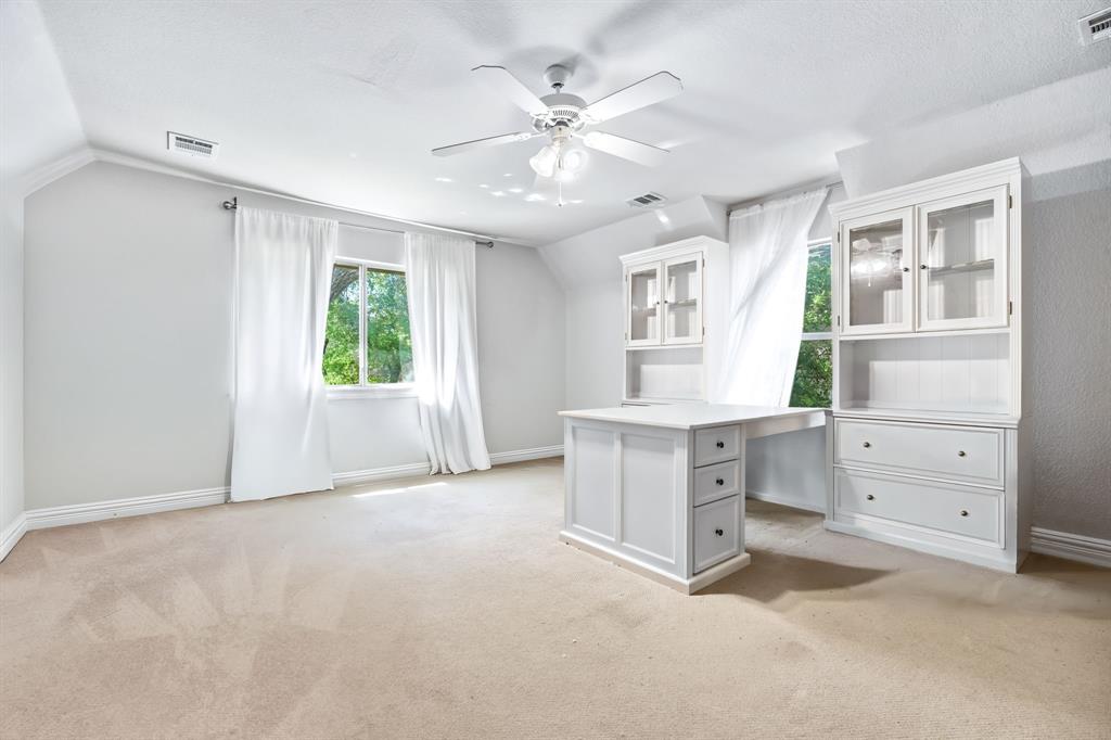 5332 Longview Street Dallas, TX 75206 - Photo 29 of 31 The heated and cooled bonus room above the garage provides endless possibilities—guest room, game room, fitness space, home office, or extra storage.