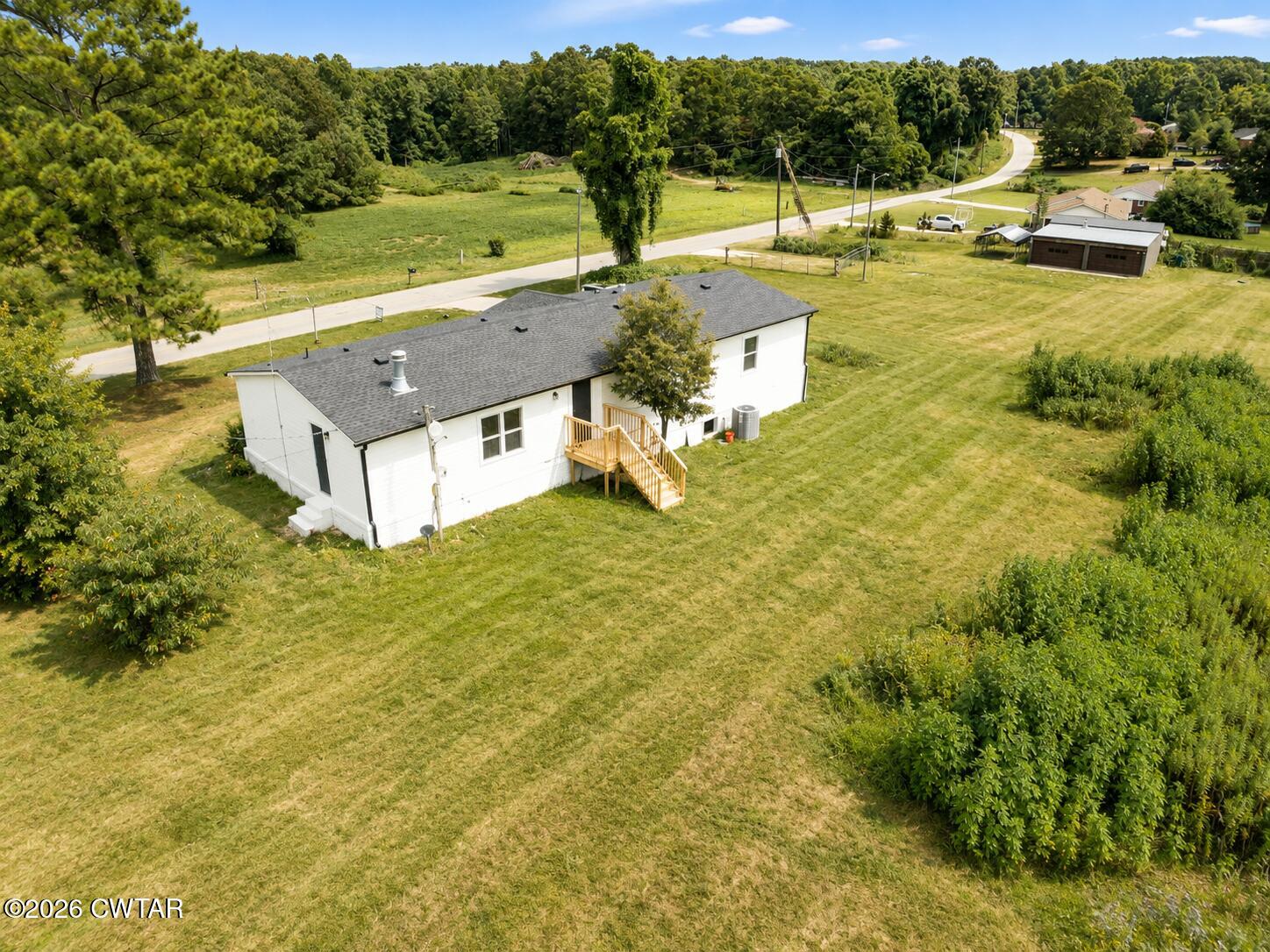 640 Rochelle Road Jackson, TN 38301 - Photo 2 of 15 2