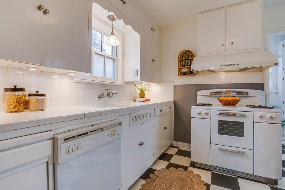 2519 West 10th Street Dallas, TX 75211 - Photo 18 of 40