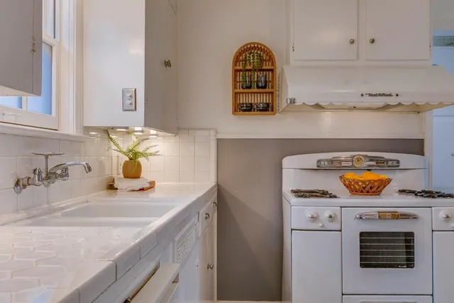 $379,000 | 2519 West 10th Street, Dallas, TX 75211