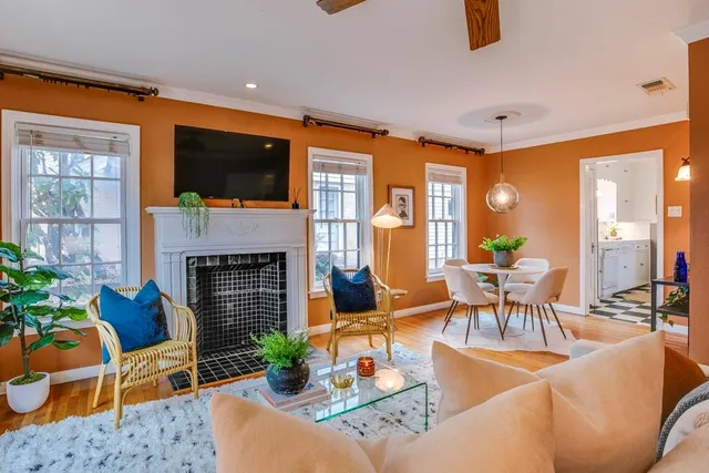 $379,000 | 2519 West 10th Street, Dallas, TX 75211