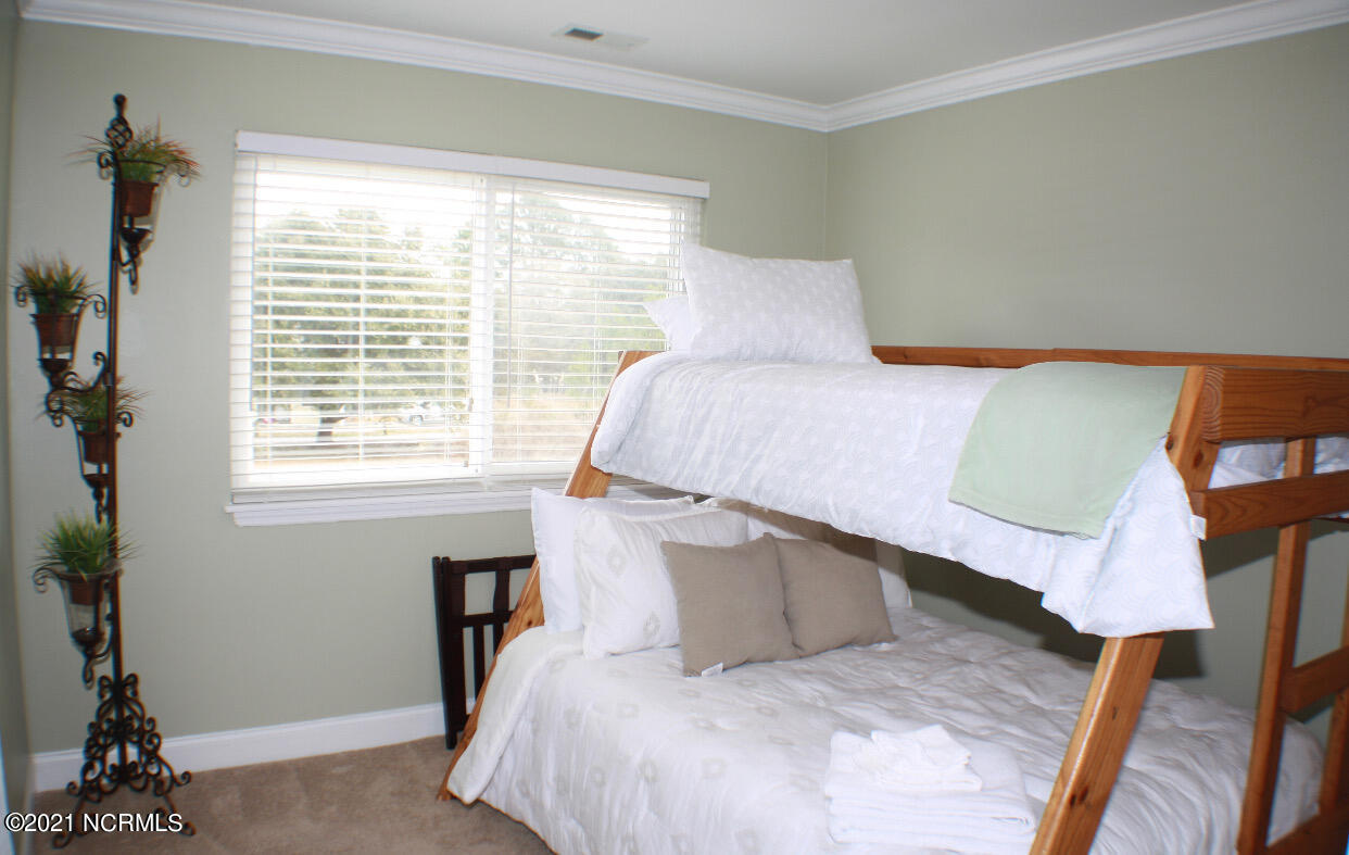 39 Roberts Road, Unit 1 Hampstead, NC 28443 - Photo 5 of 15 IMG-2219