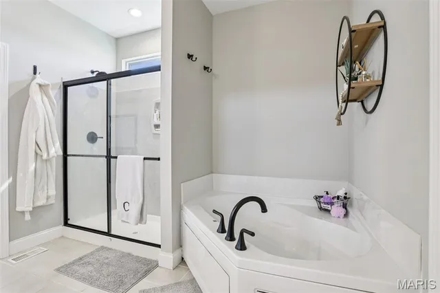 $488,000 | 8446 Herrick Park Drive, Troy, IL 62294