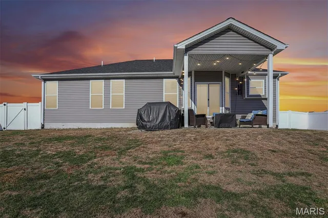 $488,000 | 8446 Herrick Park Drive, Troy, IL 62294