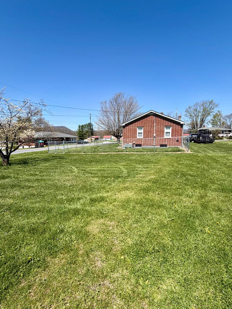 554 Friendly Circle Marion, VA 24354 - Photo 28 of 31 Gallery Image 28
