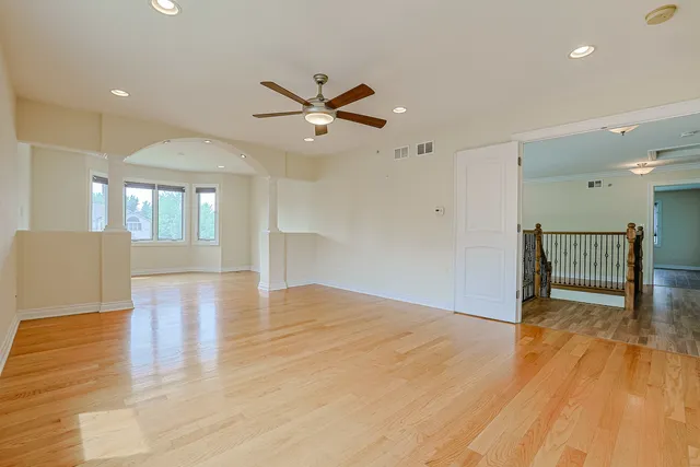 $789,000 | 200 Ahmed Court, Glendale Heights, IL 60139