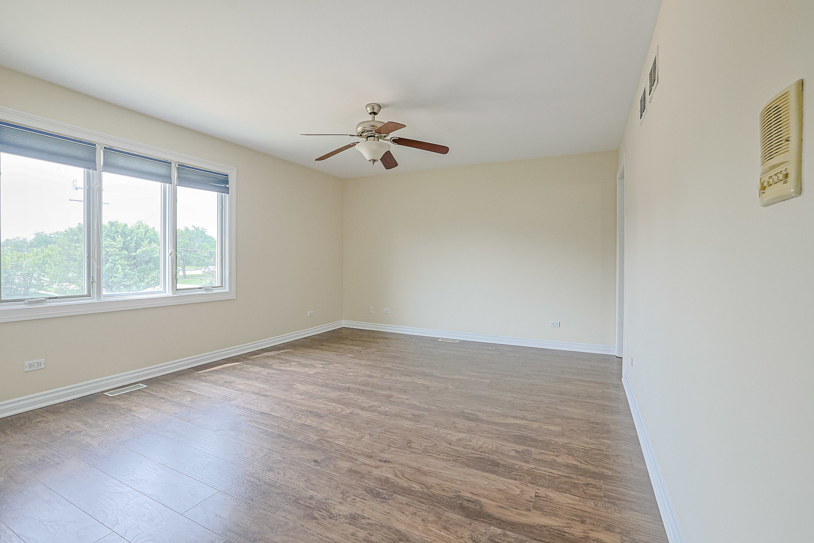 200 Ahmed Court Glendale Heights, IL 60139 - Photo 3 of 40