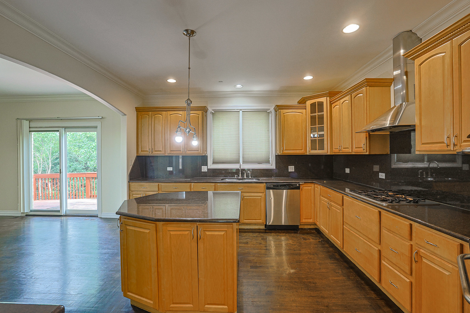 200 Ahmed Court Glendale Heights, IL 60139 - Photo 9 of 40