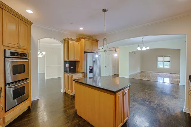 $789,000 | 200 Ahmed Court, Glendale Heights, IL 60139