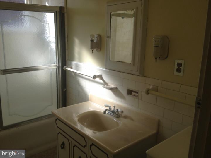 1116 East Rittenhouse Street Philadelphia, PA 19138 - Photo 24 of 25