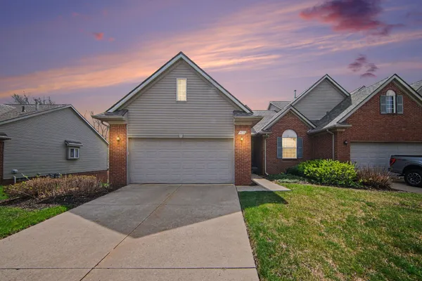 $320,000 | 2672 Ambassador Drive, Ypsilanti, MI 48198