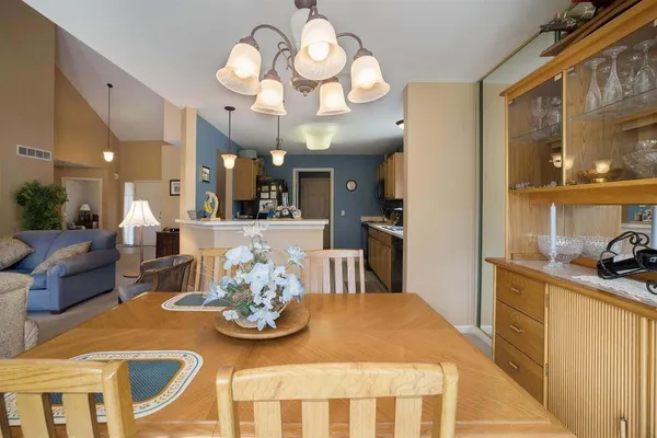 $320,000 | 2672 Ambassador Drive, Ypsilanti, MI 48198