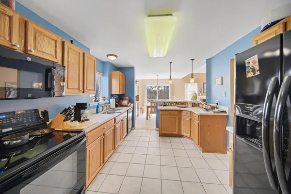$320,000 | 2672 Ambassador Drive, Ypsilanti, MI 48198