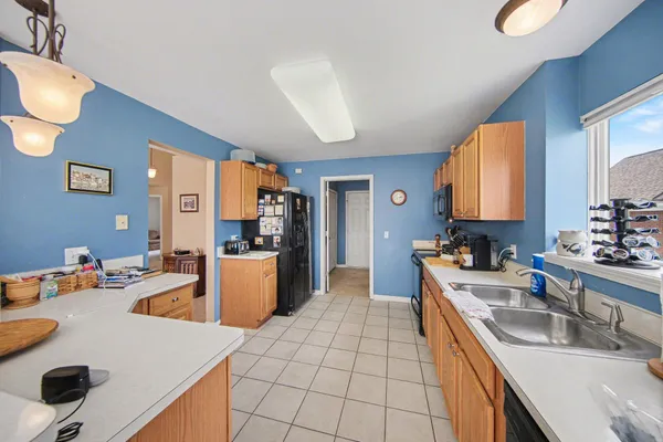 $320,000 | 2672 Ambassador Drive, Ypsilanti, MI 48198