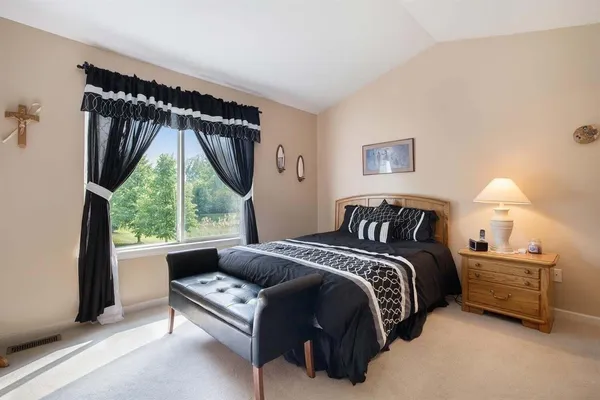 $320,000 | 2672 Ambassador Drive, Ypsilanti, MI 48198