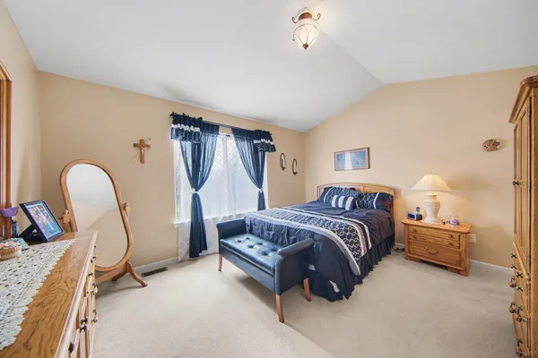 $320,000 | 2672 Ambassador Drive, Ypsilanti, MI 48198
