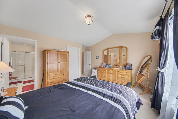 $320,000 | 2672 Ambassador Drive, Ypsilanti, MI 48198