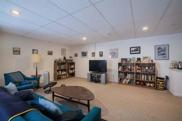 $320,000 | 2672 Ambassador Drive, Ypsilanti, MI 48198