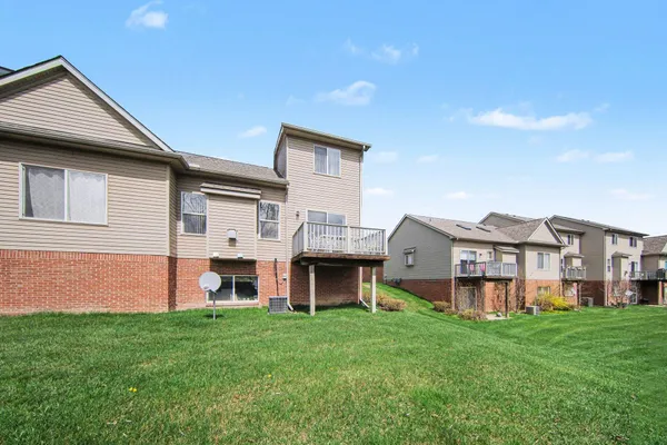 $320,000 | 2672 Ambassador Drive, Ypsilanti, MI 48198