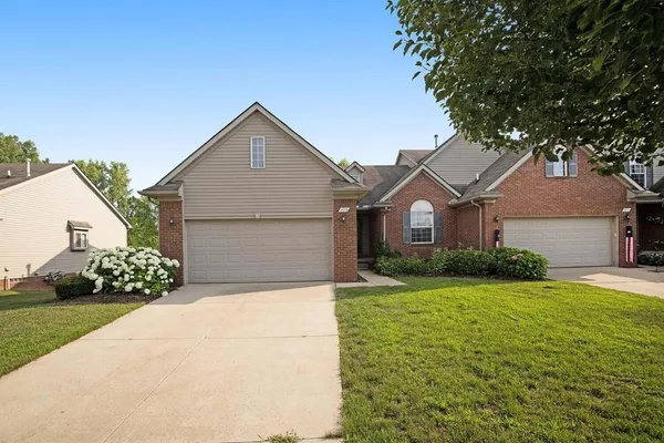$320,000 | 2672 Ambassador Drive, Ypsilanti, MI 48198