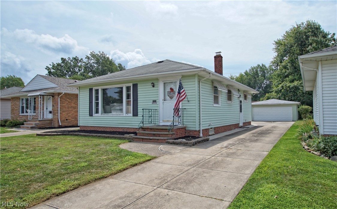 28638 Forest Road Willowick, OH 44095 - Photo 2 of 29