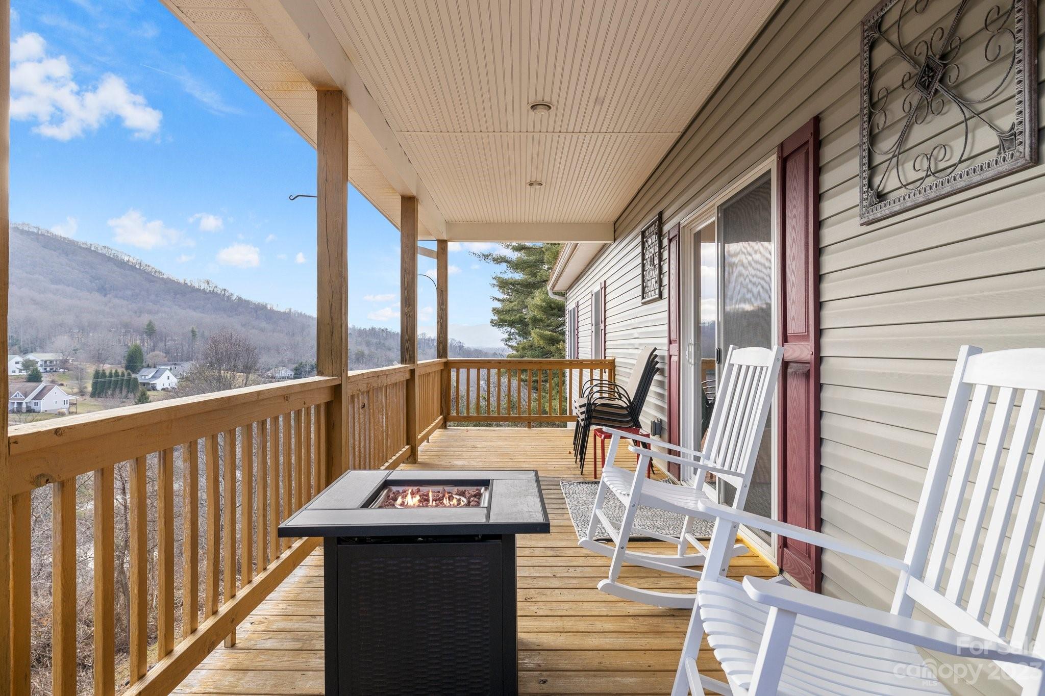174 Diamond Point Canton, NC 28716 - Photo 32 of 43 a view of balcony with furniture