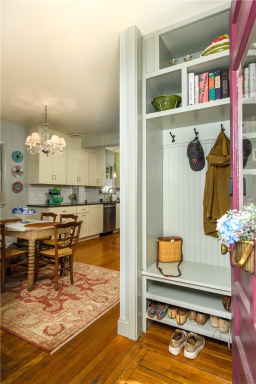 92 Ivy Street Providence, RI 02906 - Photo 17 of 50
