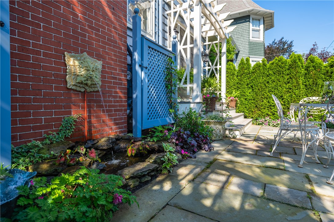 92 Ivy Street Providence, RI 02906 - Photo 25 of 50