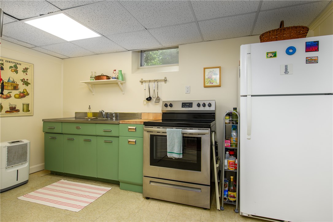 92 Ivy Street Providence, RI 02906 - Photo 42 of 50