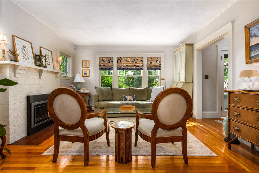 92 Ivy Street Providence, RI 02906 - Photo 6 of 50