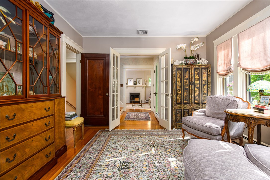 92 Ivy Street Providence, RI 02906 - Photo 10 of 50