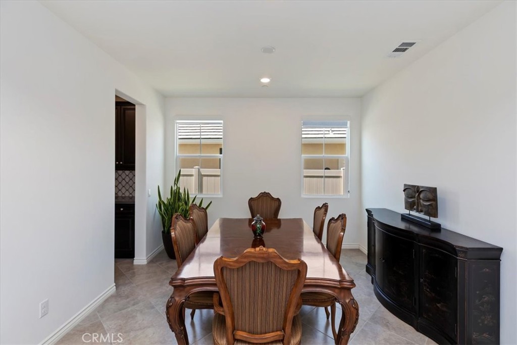 30573 Mulberry Court Temecula, CA 92591 - Photo 19 of 62 FORMAL DINING ROOM