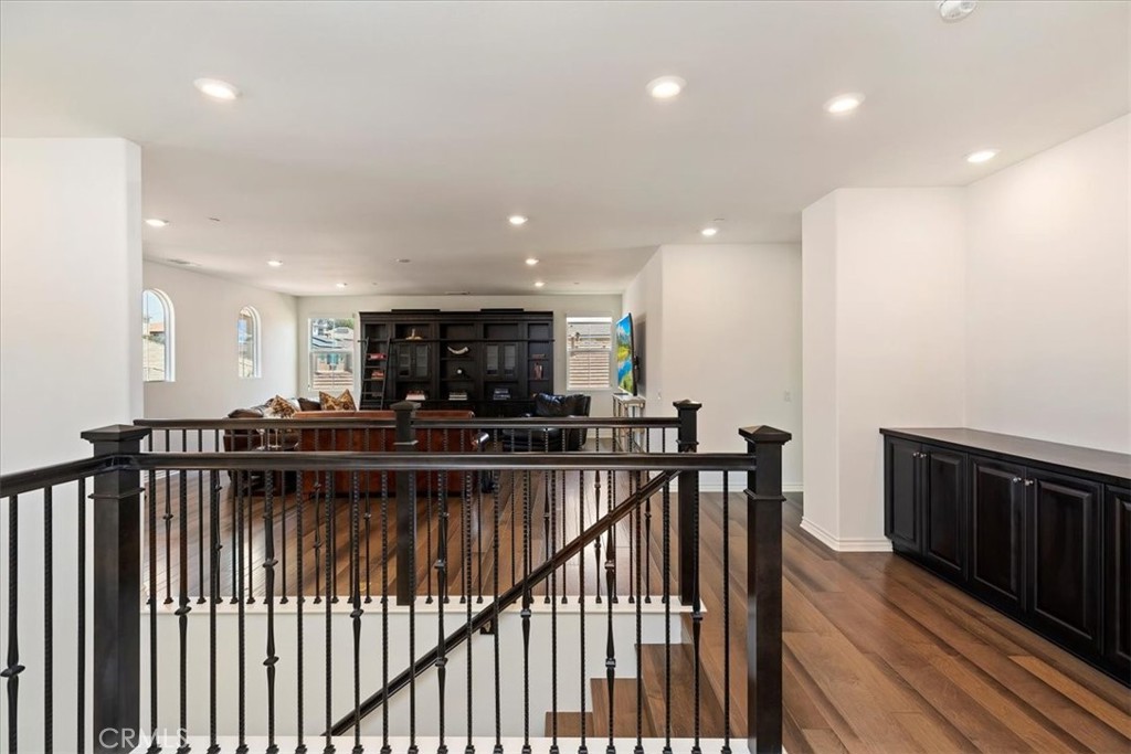 30573 Mulberry Court Temecula, CA 92591 - Photo 25 of 62 WROUGHT IRON BANNISTERS