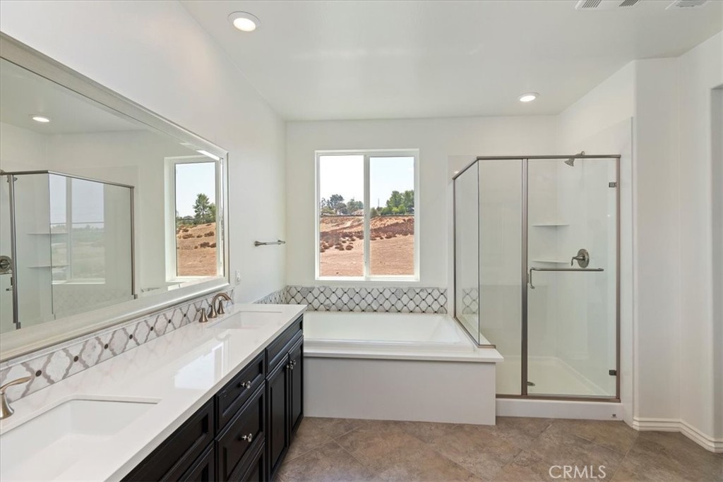 30573 Mulberry Court Temecula, CA 92591 - Photo 37 of 62 SLEEK AND MODERN