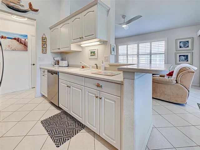 $325,000 | 703 Casa Del Lago Way, Unit 703, Venice, FL 34292