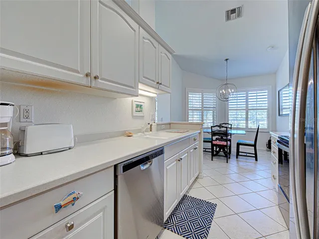 $325,000 | 703 Casa Del Lago Way, Unit 703, Venice, FL 34292