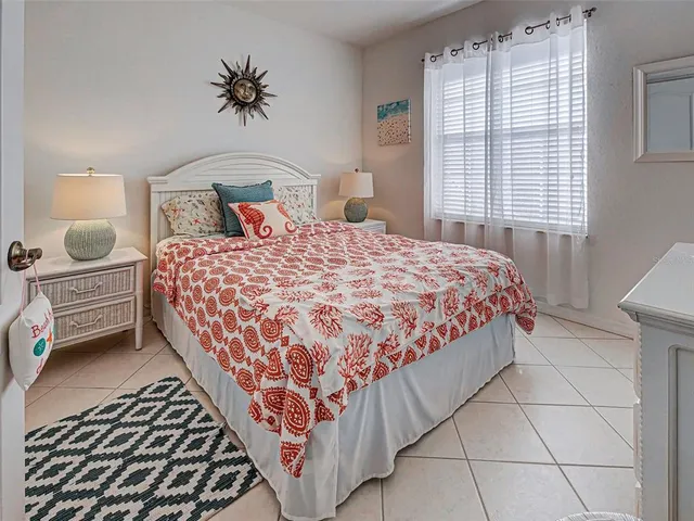 $325,000 | 703 Casa Del Lago Way, Unit 703, Venice, FL 34292