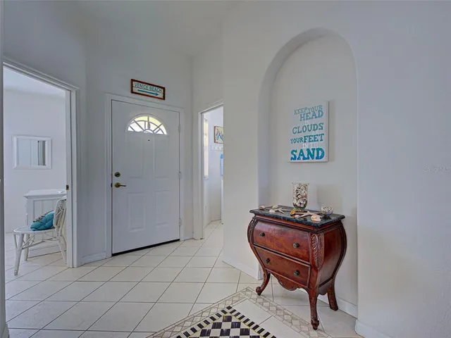 $325,000 | 703 Casa Del Lago Way, Unit 703, Venice, FL 34292