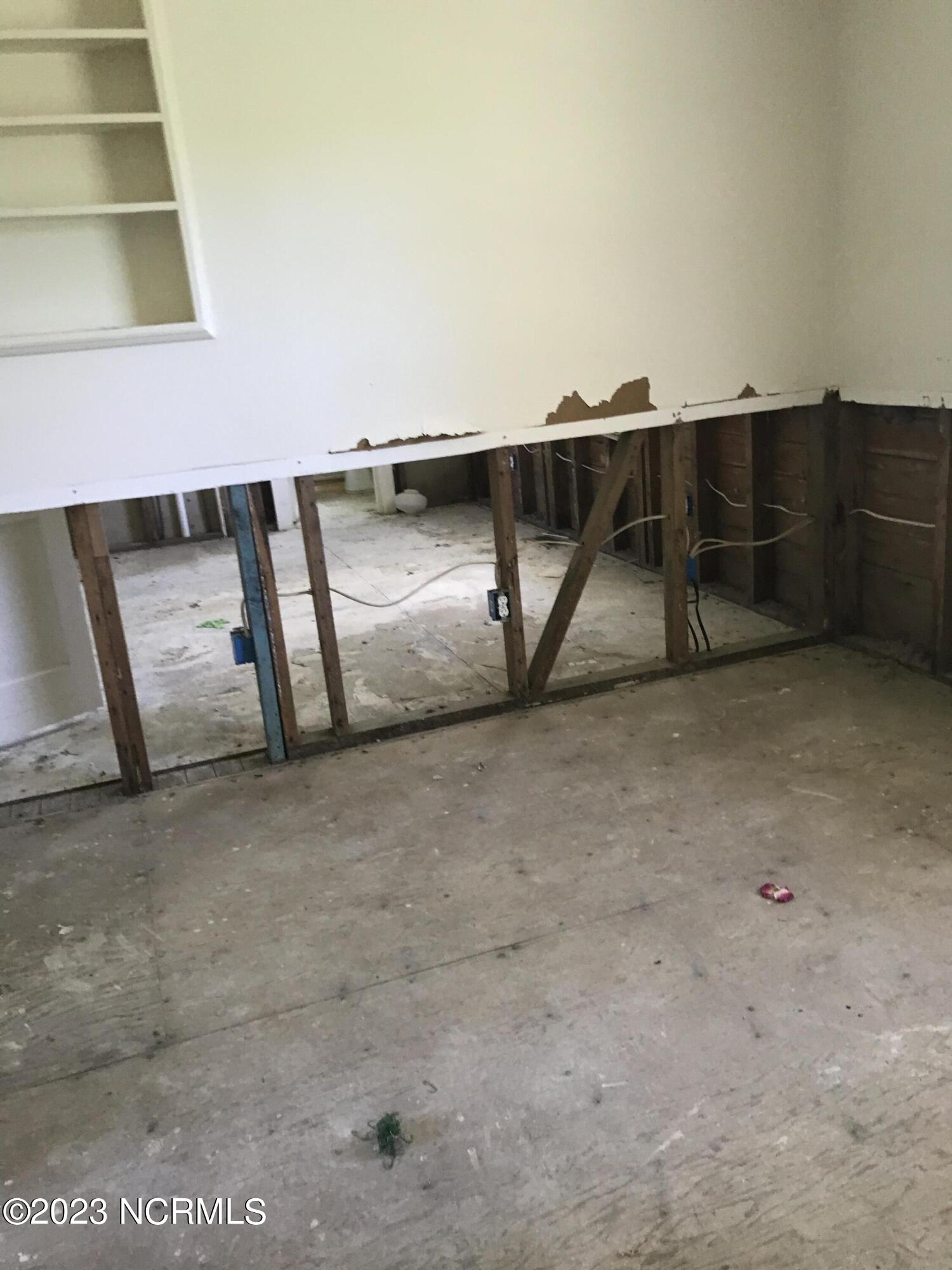 12445 Highway 117 Wallace, NC 28466 - Photo 9 of 36 6245B7F2-F53A-4145-A3A4-EBE8D46A5F53