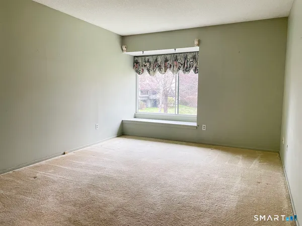 $209,900 | 318 Heritage Village, Unit E, Southbury, CT 06488