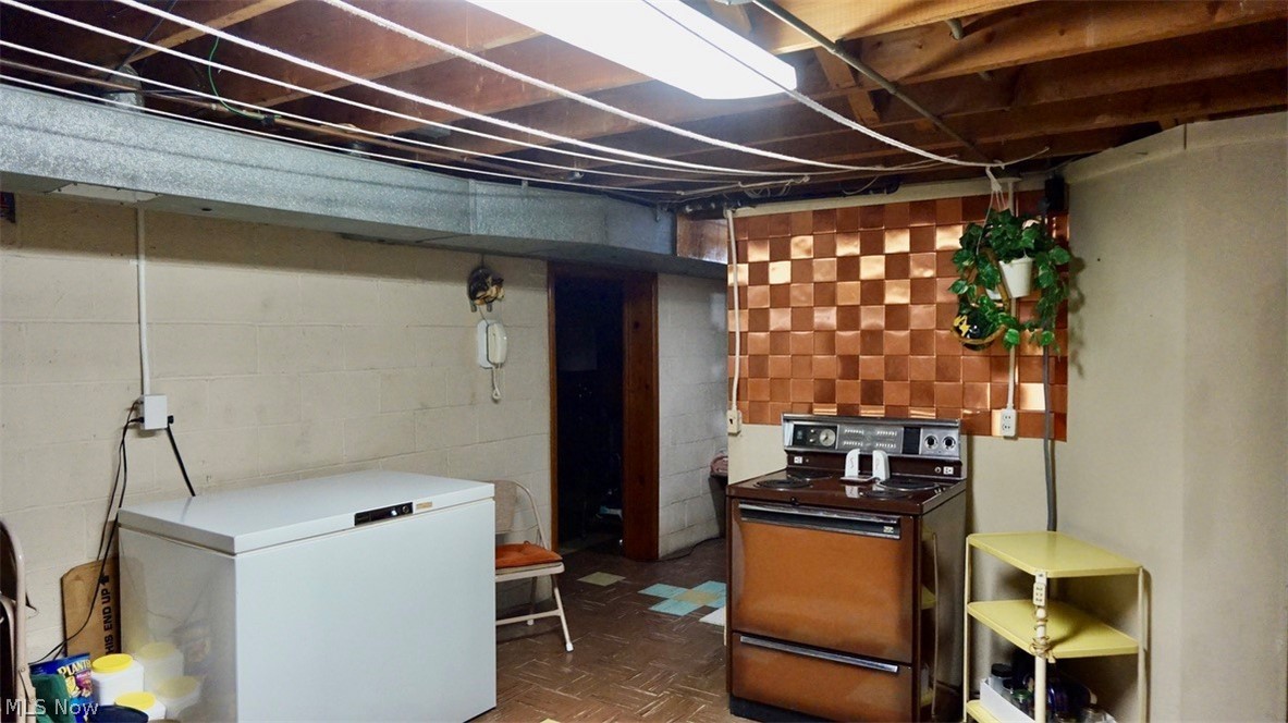 7170 Maplewood Road Parma, OH 44130 - Photo 24 of 24 Gallery Image 24
