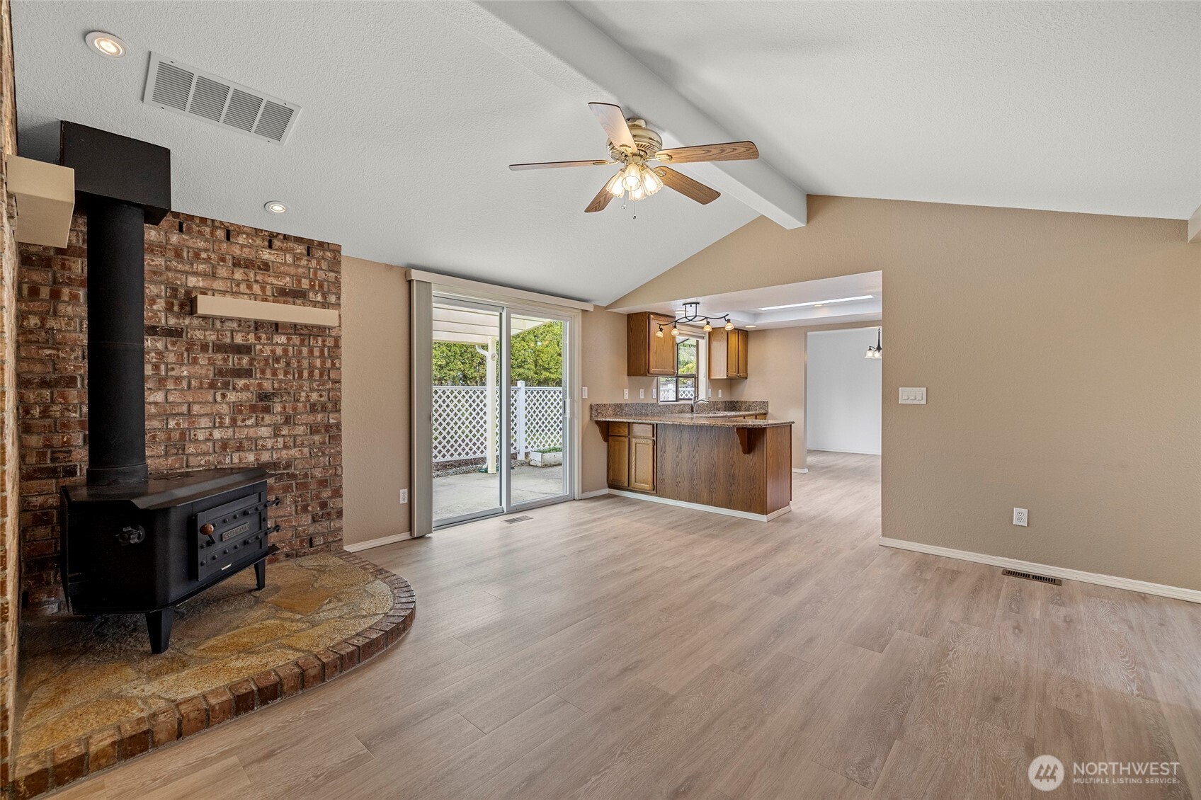 90 Chinook Place La Conner, WA 98257 - Photo 16 of 40